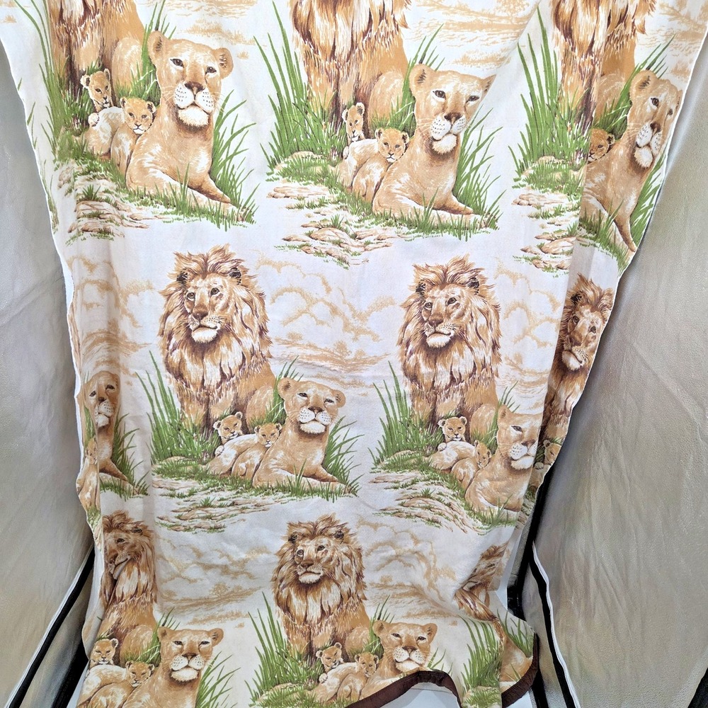 Cannon Polyester Family Portrait Blanket 72" x 84" Lions Big Cats Classic
